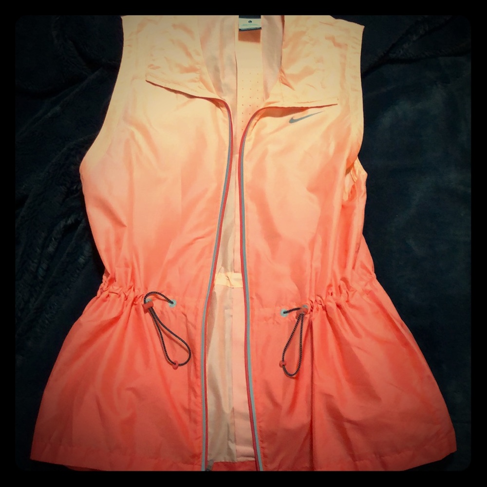 Nike vest